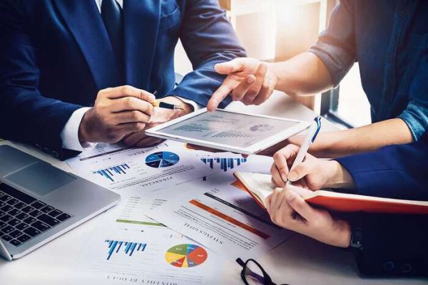 Professional MBA Investment Banking Analyst